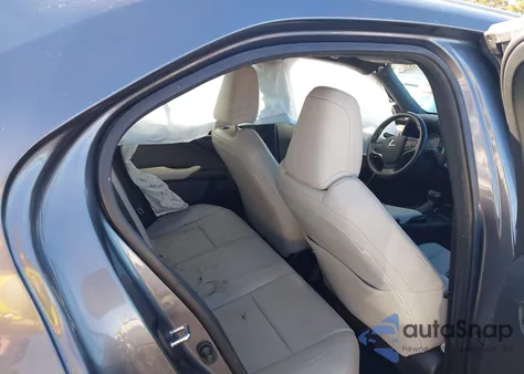 2021 Lexus Ux 250H z USA, uszkodzony, nr VIN JTHP9JBH7M2042137